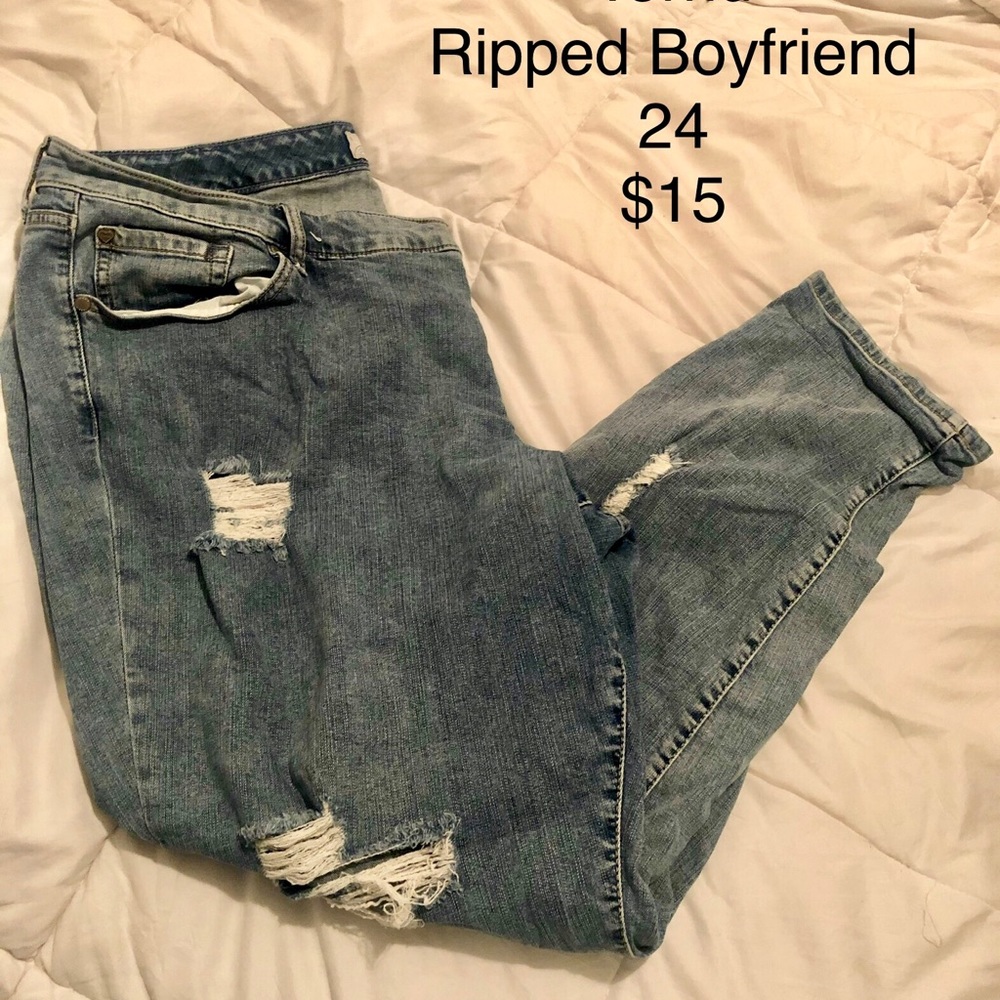 Distressed Boyfriend Jeans